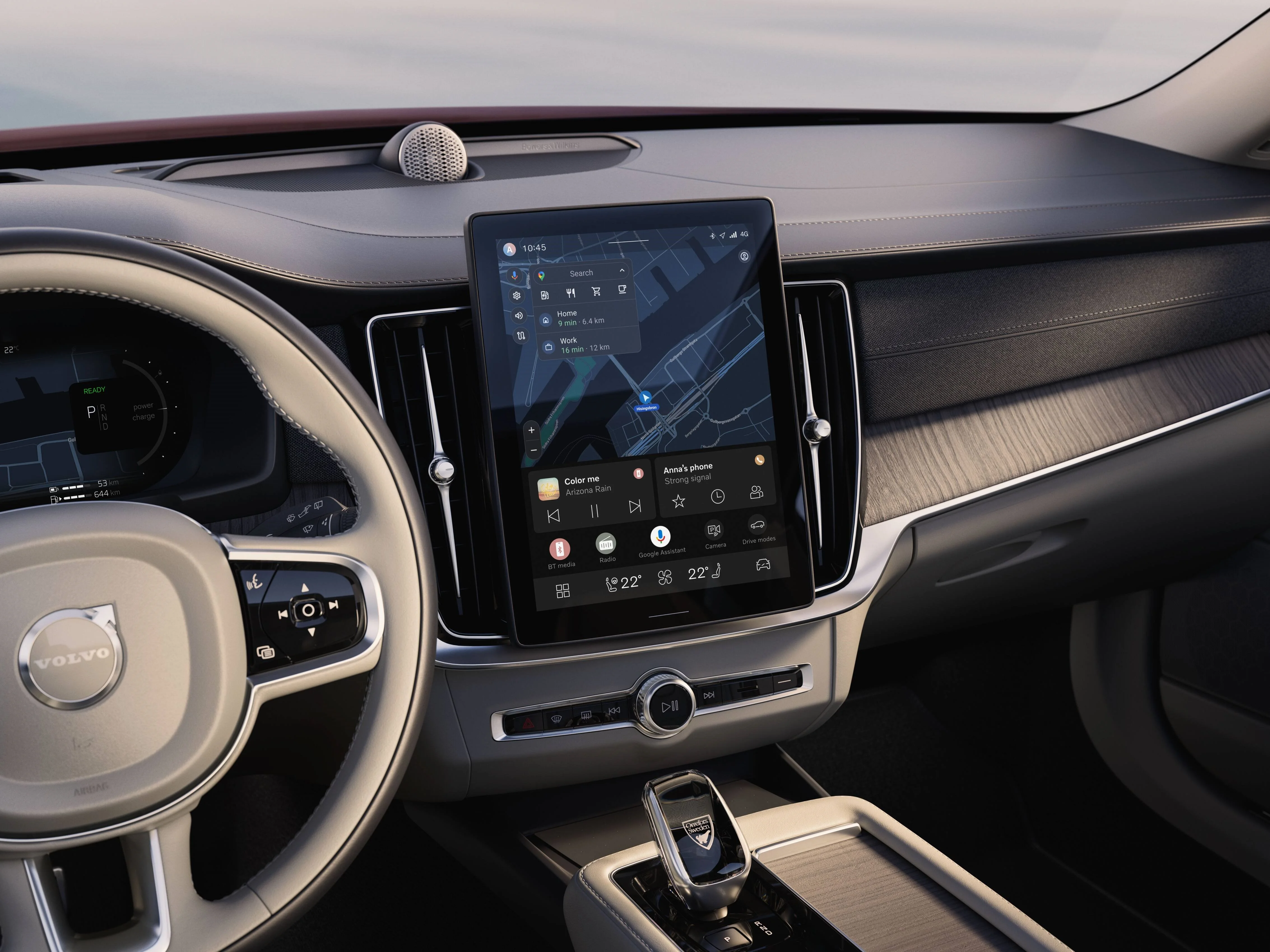 Ein Blick auf das Cockpit: das Infotainment-Display des S90