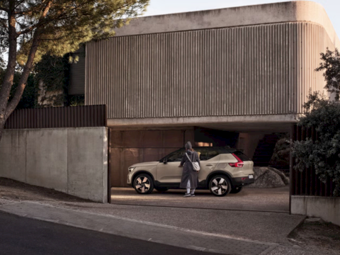 Volvo EX40 Fully Electric Single Motor RWD Plus Dark