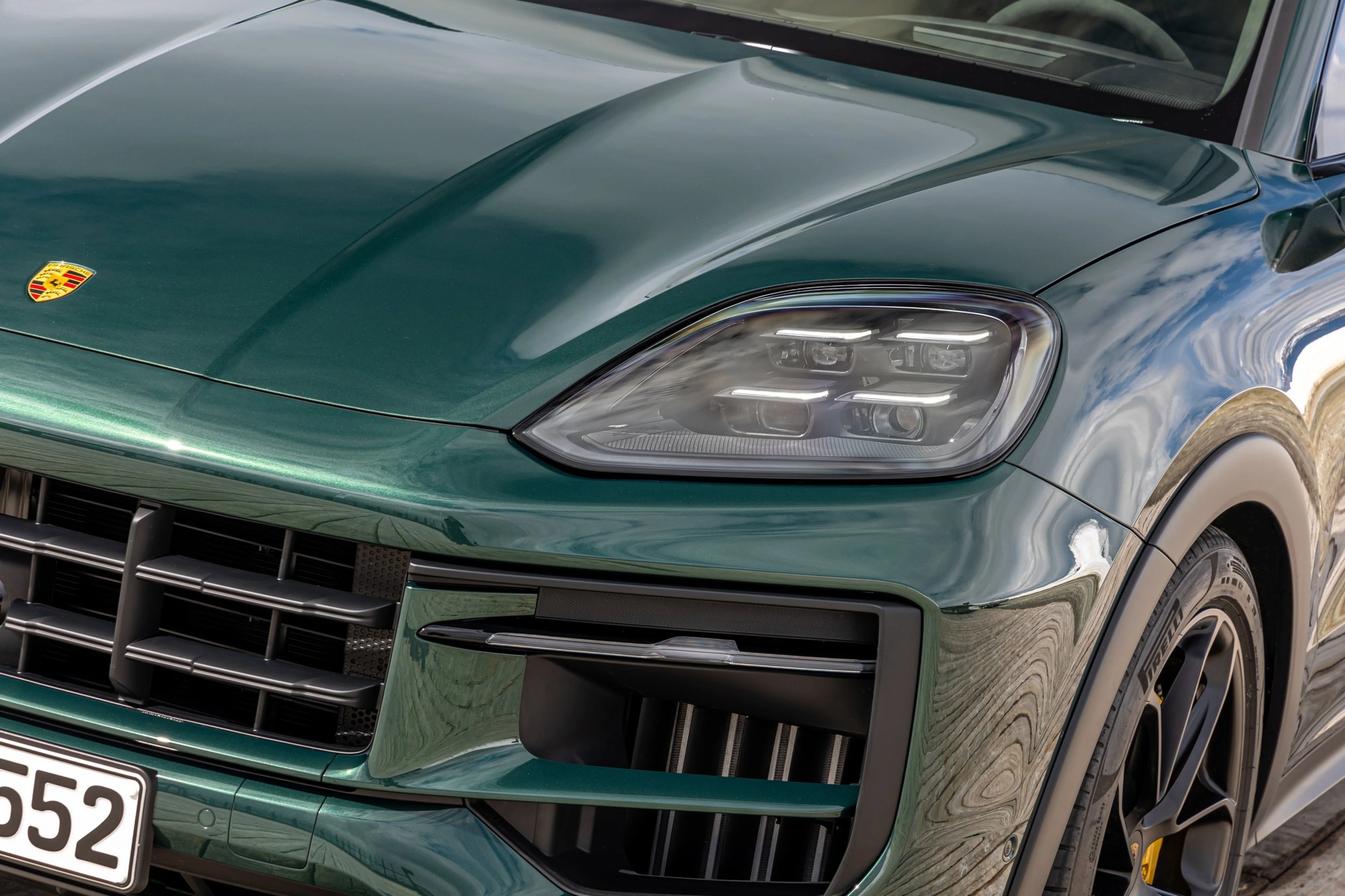 Das Porsche Cayenne S Coupé in der Frontansicht. 