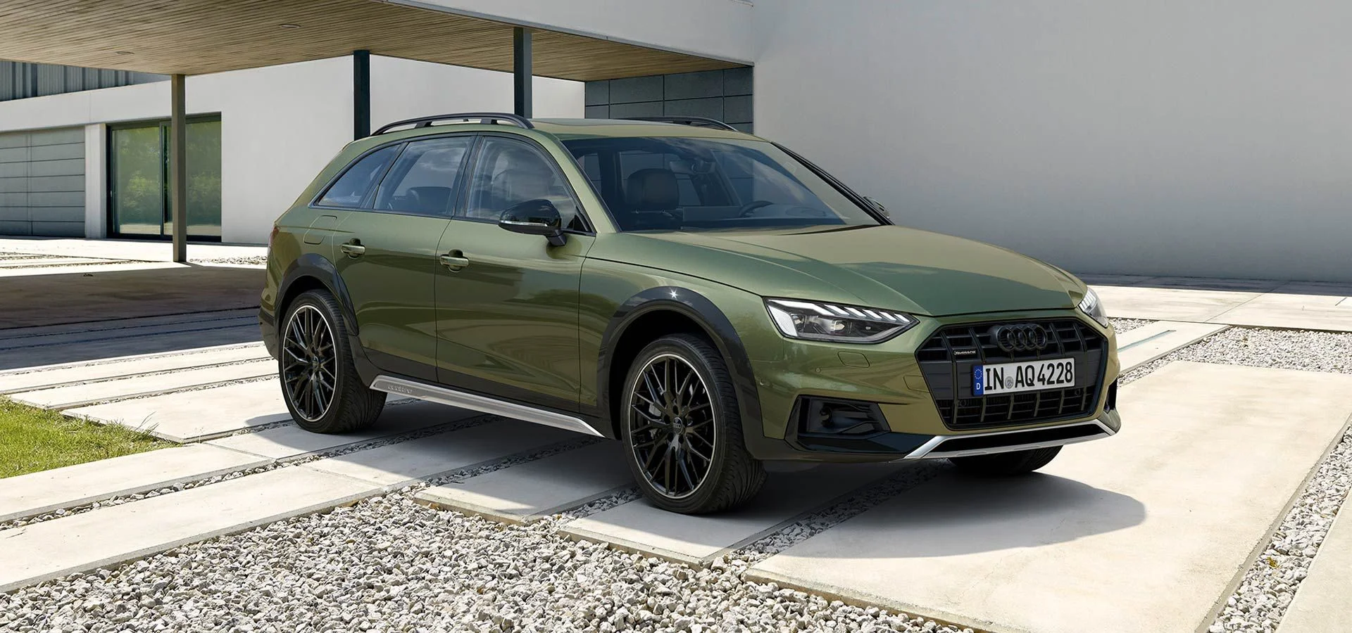 Der Audi A4 allroad in der Front- und Seitenansicht
