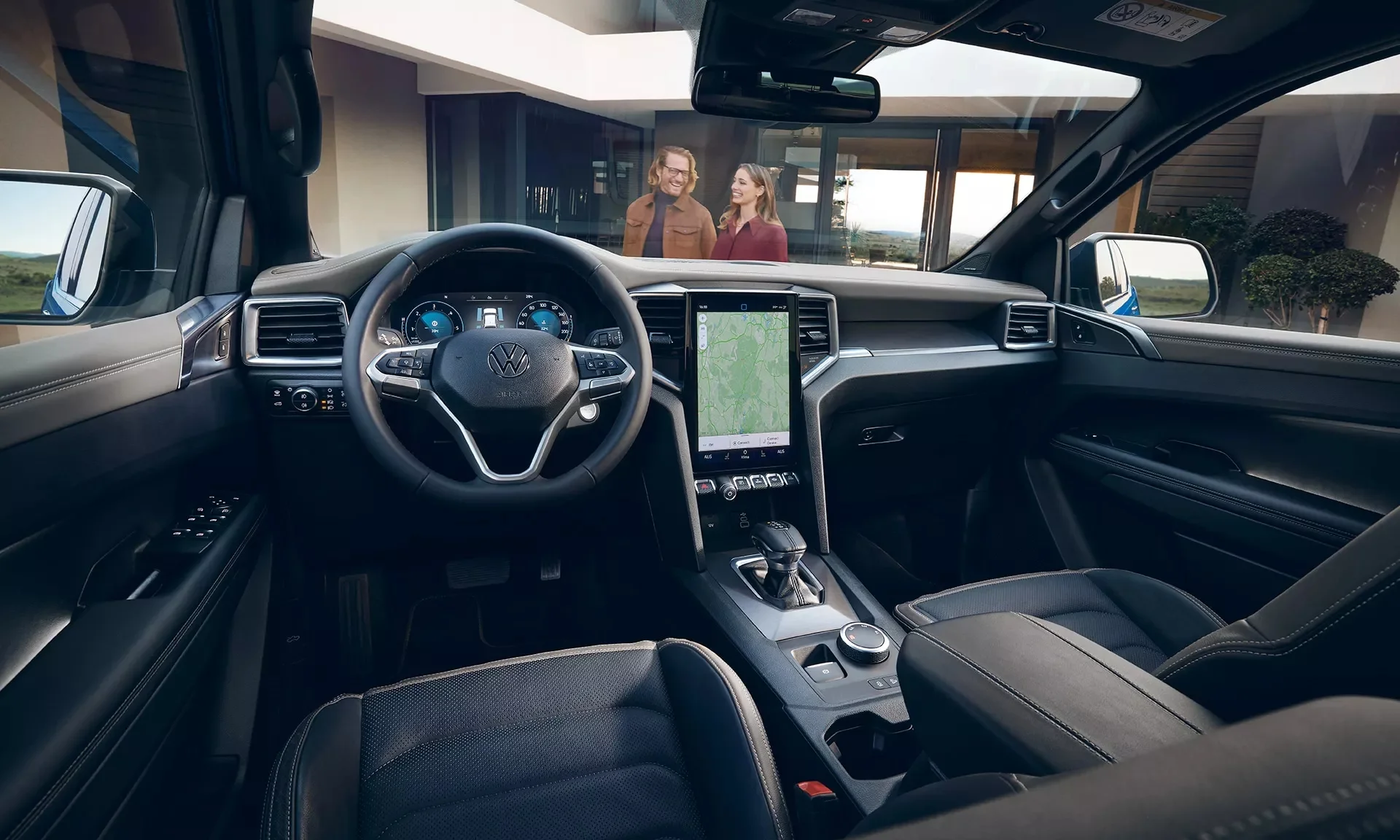 Blick in das Cockpit des Volkswagen Amaroc