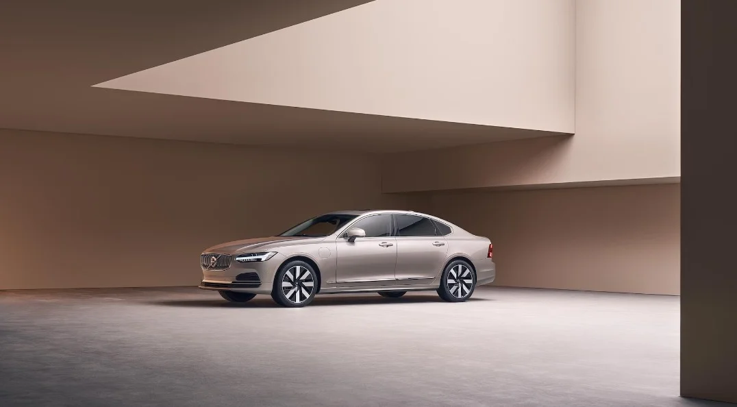 Ein Blick auf den Volvo S90: das Exterior