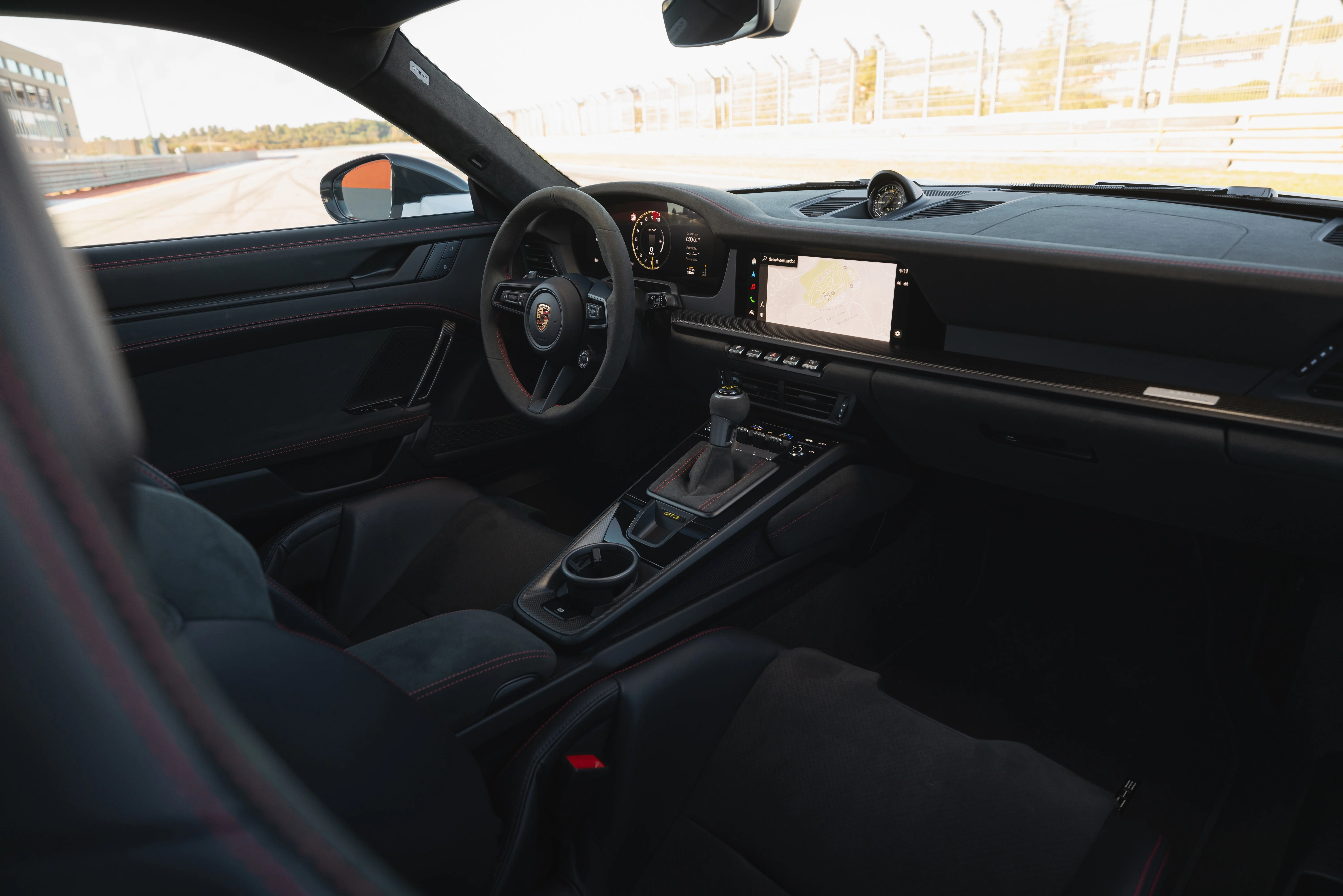 Sicht auf das Cockpit des neuen Porsche 911 GT3.