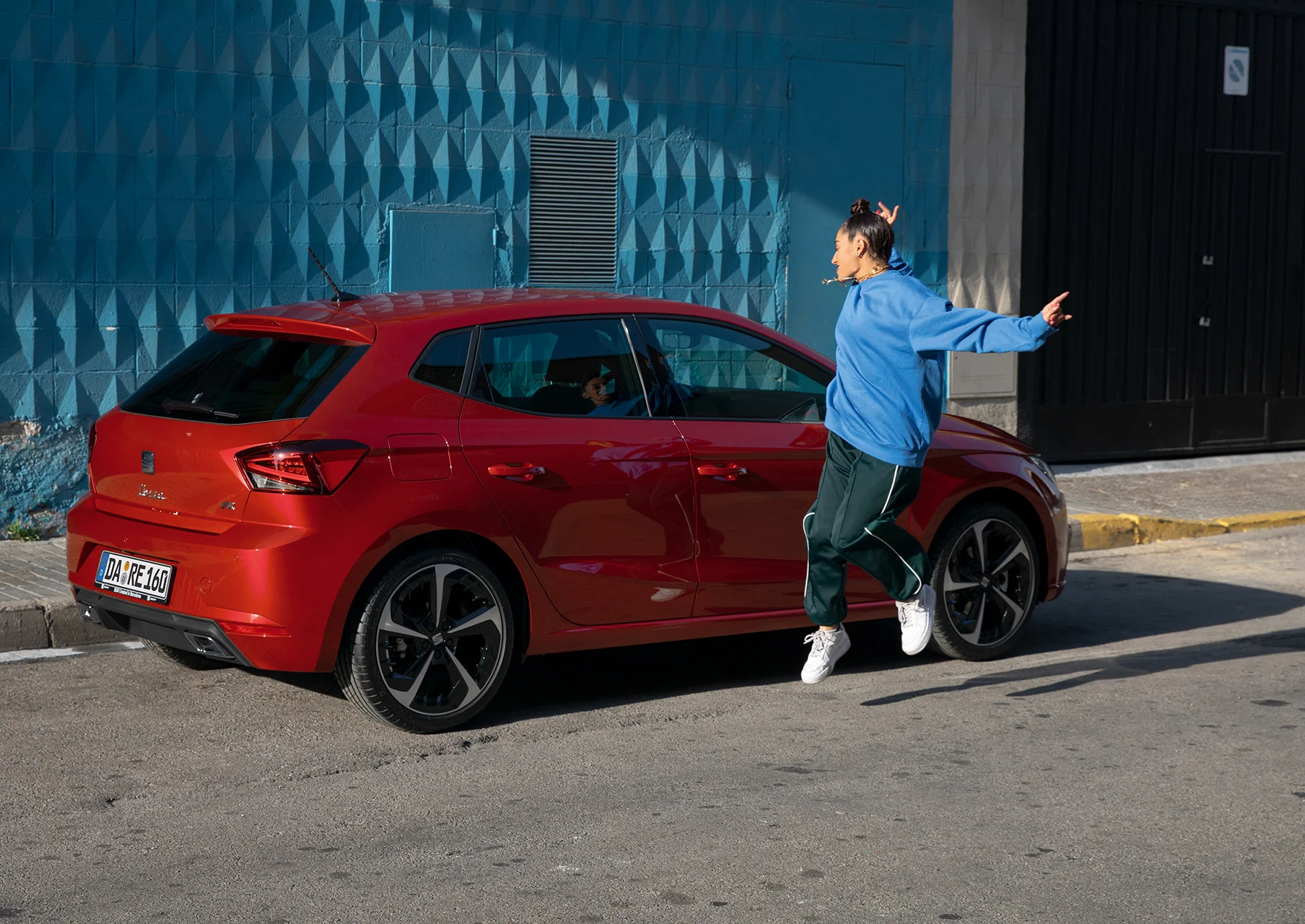 Blick auf das Exterior des Seat Ibiza in roter Lackierung
