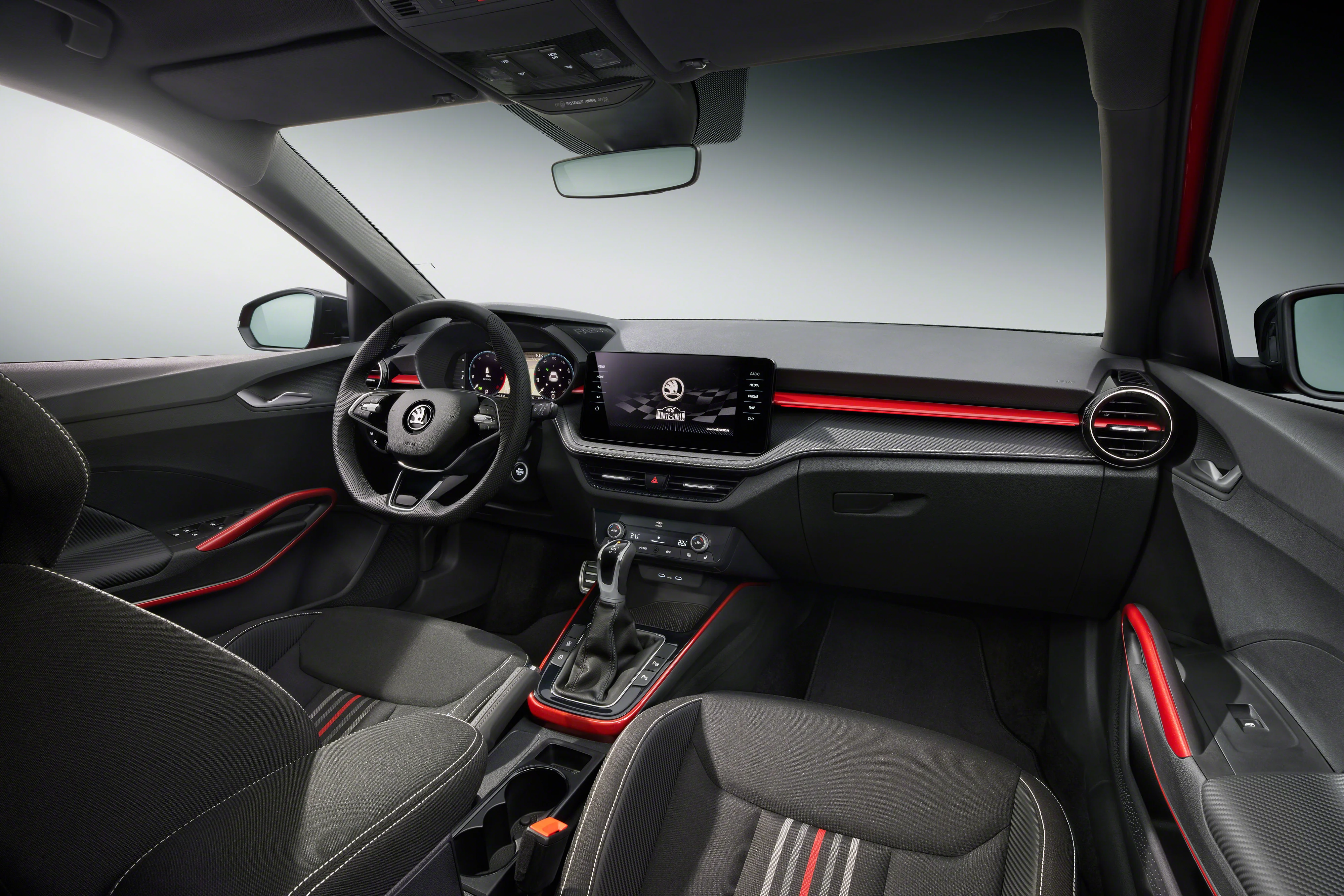 Blick in den Innenraum und das Cockpit des Fabia Monte Carlo