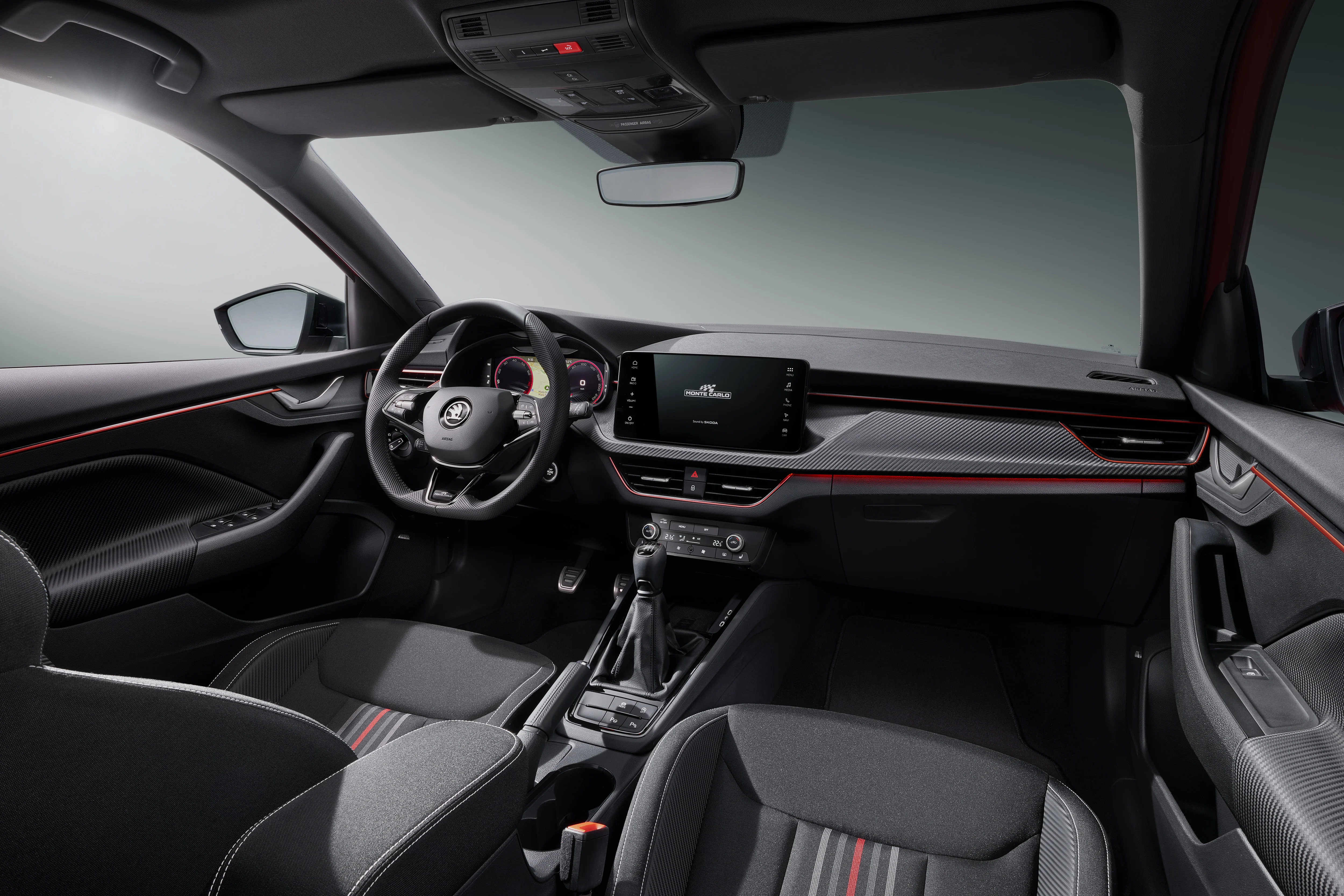 Infotainment Display, Lenkrad und Digital Cockpit im Skoda Scala in der Ausstattungsvariante Monte Carlo