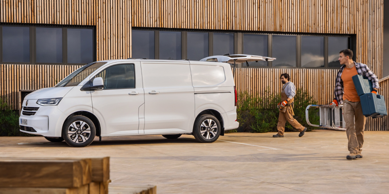 Das Exterior des VW Transporter Kasten aus der Seitenansicht.
