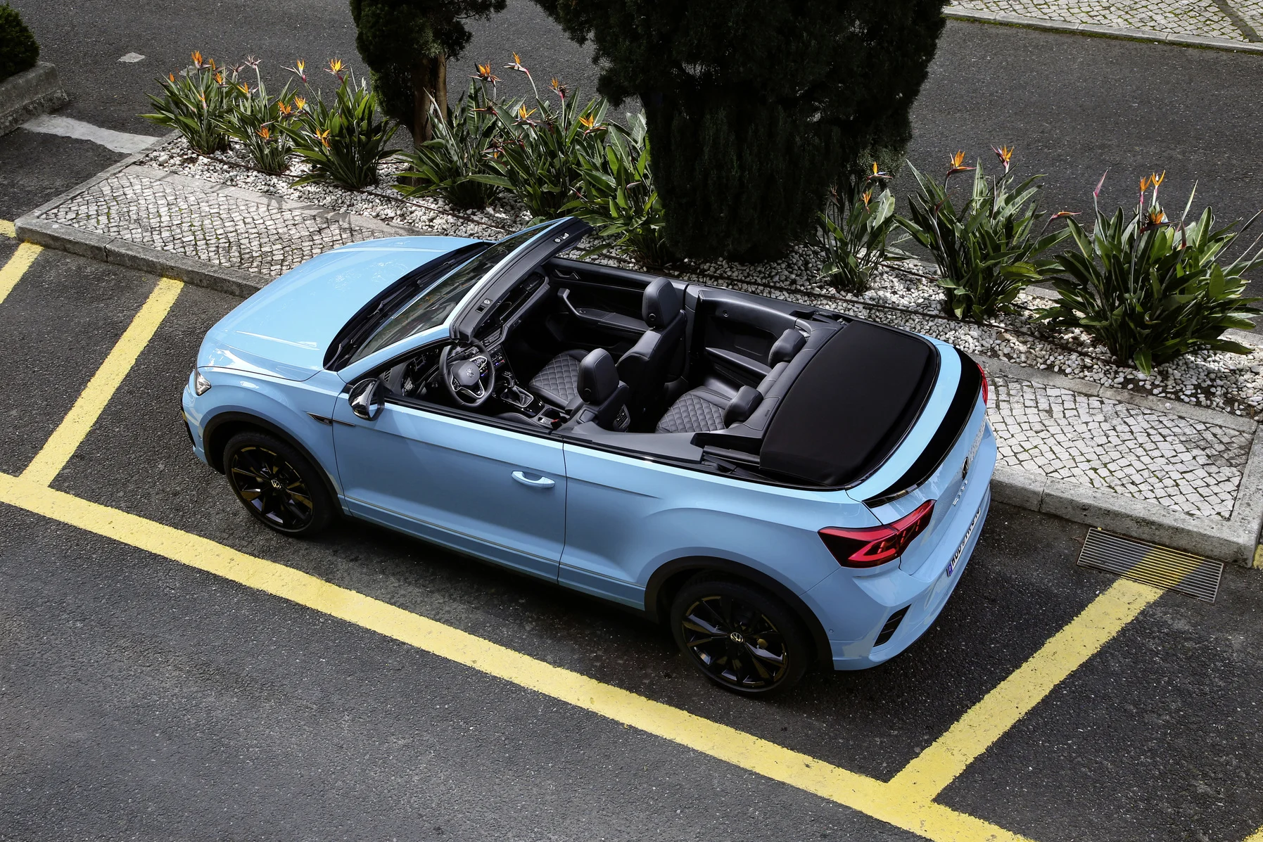 Blick in das Interior: der Innenraum des VW TRoc Cabrio